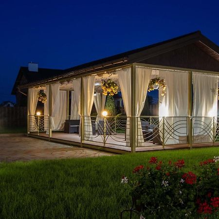 Hotel Hostynnyy Dvir Stryi Exterior foto